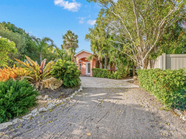 Lido Key Vacation Home with 2 Bedroom and Private Pool